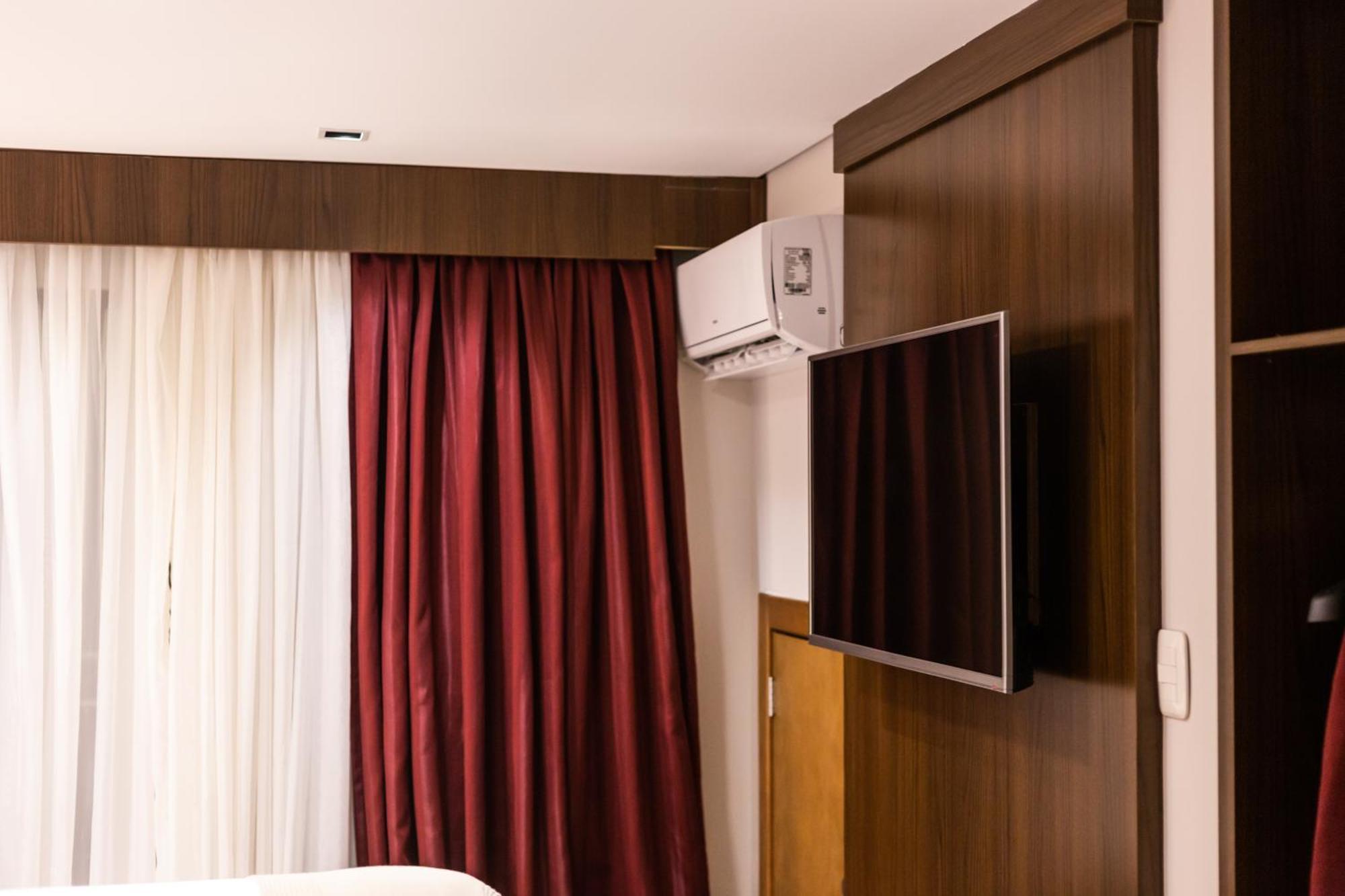 Hotel Fioreze Centro 그라마도 객실 사진
